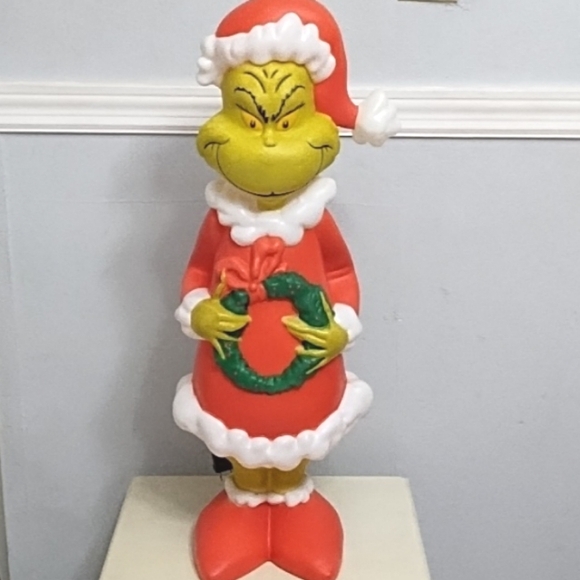 Gemmy Lighted Blow Mold Grinch Sculpture Decorations Outdoor Christmas 24" Tall - Picture 3 of 6